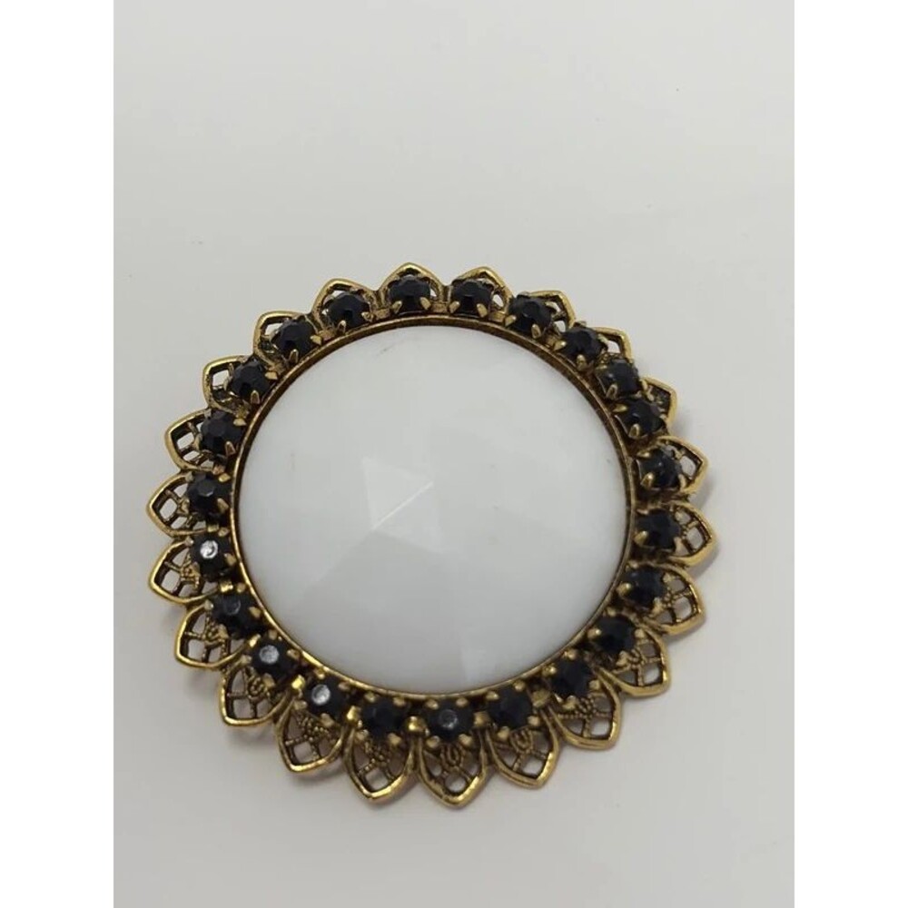 Brooch pendant with faux stones